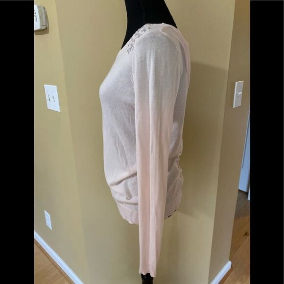 Smart set size small light pink long sleeve sweater with decorative bow in back - Picture 8 of 12